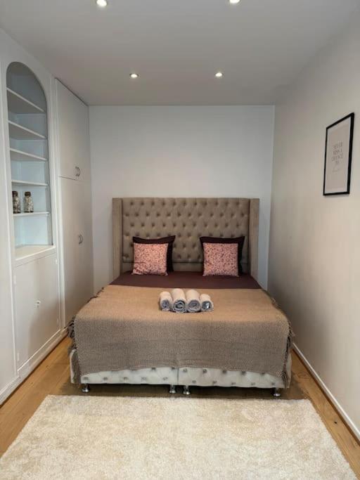 פריז Charmant Appartement Au Moulin Rouge מראה חיצוני תמונה