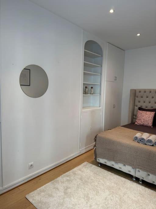 פריז Charmant Appartement Au Moulin Rouge מראה חיצוני תמונה